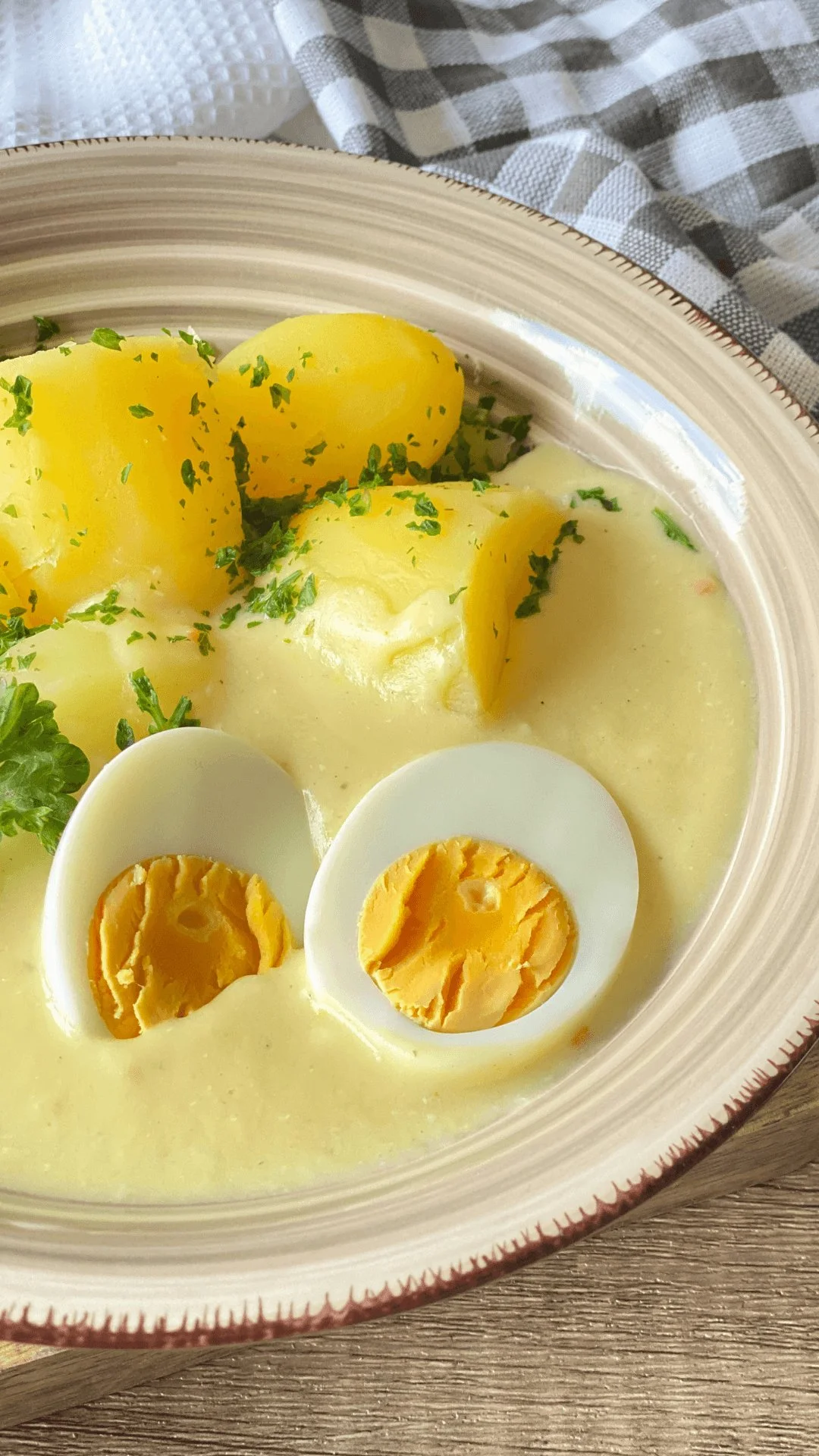 Eier in Senfsauce